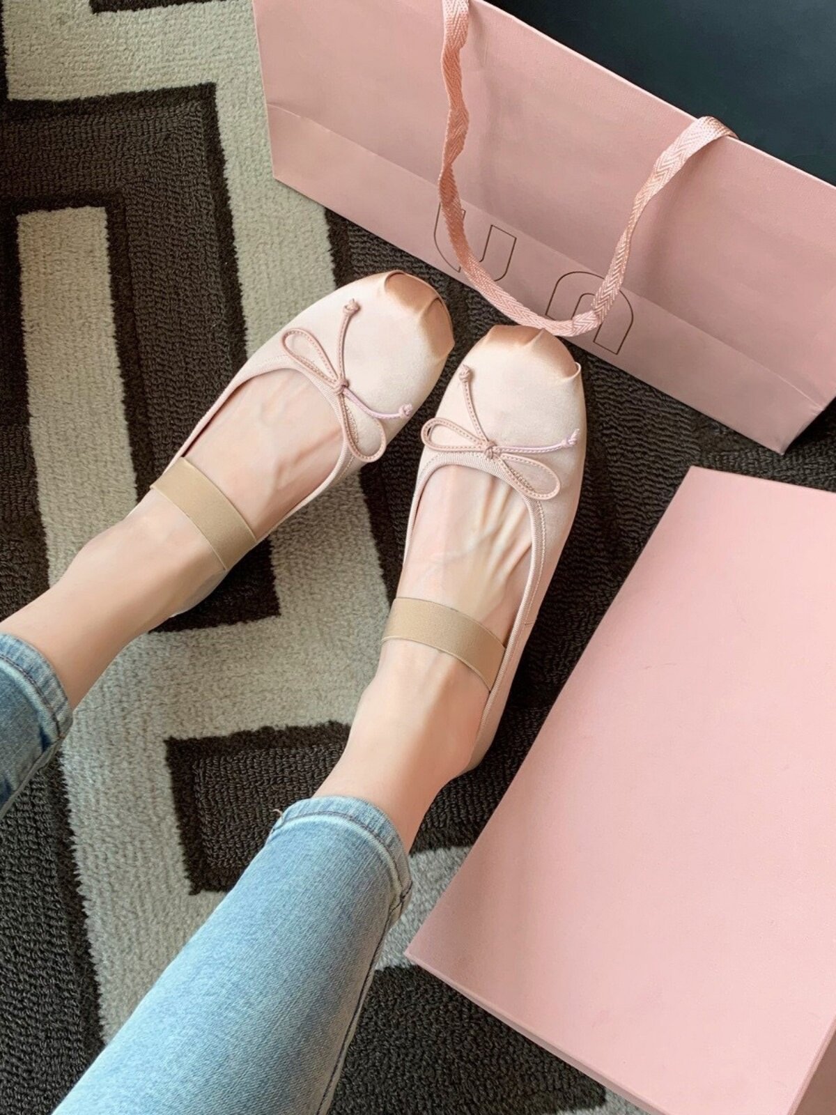 양피 발레 슈즈  가죽 프렌치 페어리 보우 새틴 라운드 투 슈즈 여성 플랫 발레 메리 제인 슈즈