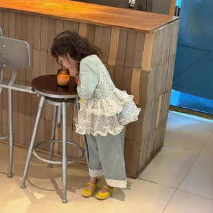 叠穿童套装26新款春装女童波点罩衫裙绿色打底衫裤脚白花边牛仔裤