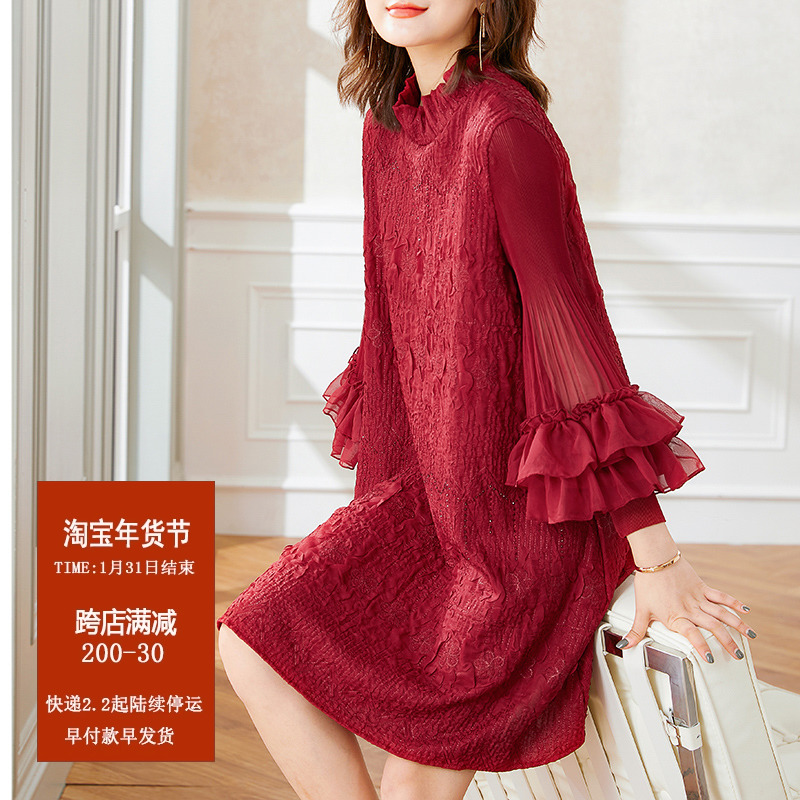 红色连衣裙高端精致2024龙年本命年衣服大码年会新中式过年裙子
