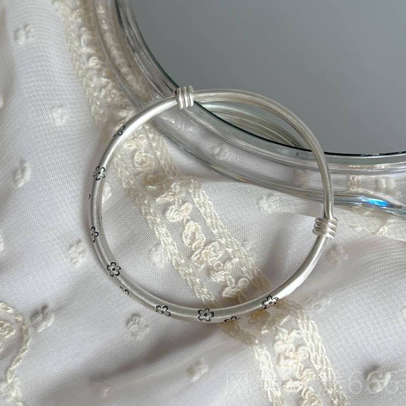 正品一铃十手七作 99足银不褪色覆古银饰花9朵磨砂古法纯银铛手镯