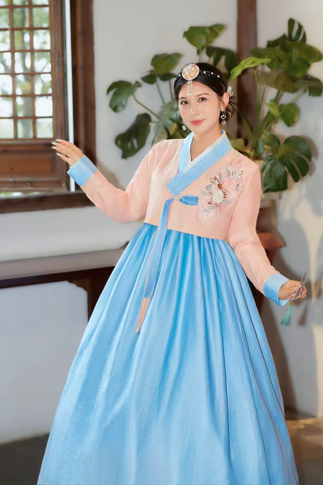 新款韩国古装朝鲜族民族服装传统韩服女改良大长今舞台舞蹈演出服