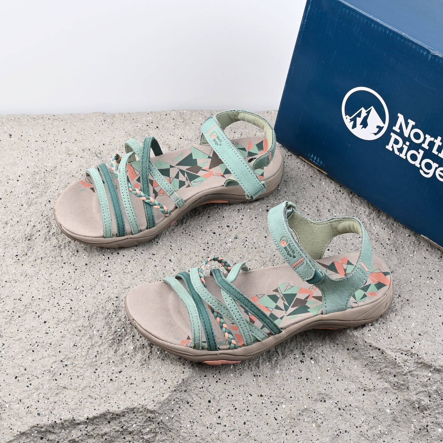 在售40英镑！出英国夏季男女真皮魔术贴户外防滑抓地缓震露趾凉鞋,户外/登山/野营/旅行用品,沙滩鞋/凉鞋/拖鞋,淘宝优惠券,粉丝福利购,淘宝优惠卷