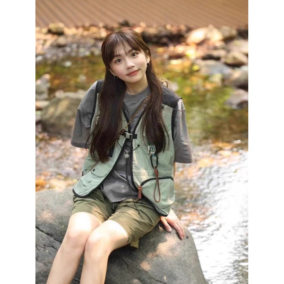 德国潮牌薄款速干工装马甲背心男女休闲运动风户外露营情侣款机能
