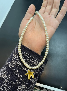 白色琉璃珍珠珠光很好短款项链珐琅彩枫叶合金 长度45厘米左右