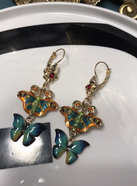 Ritzy couture华丽蝴蝶耳环
