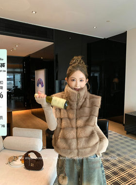 MLS层叠毛序立领仿貂毛马甲女
