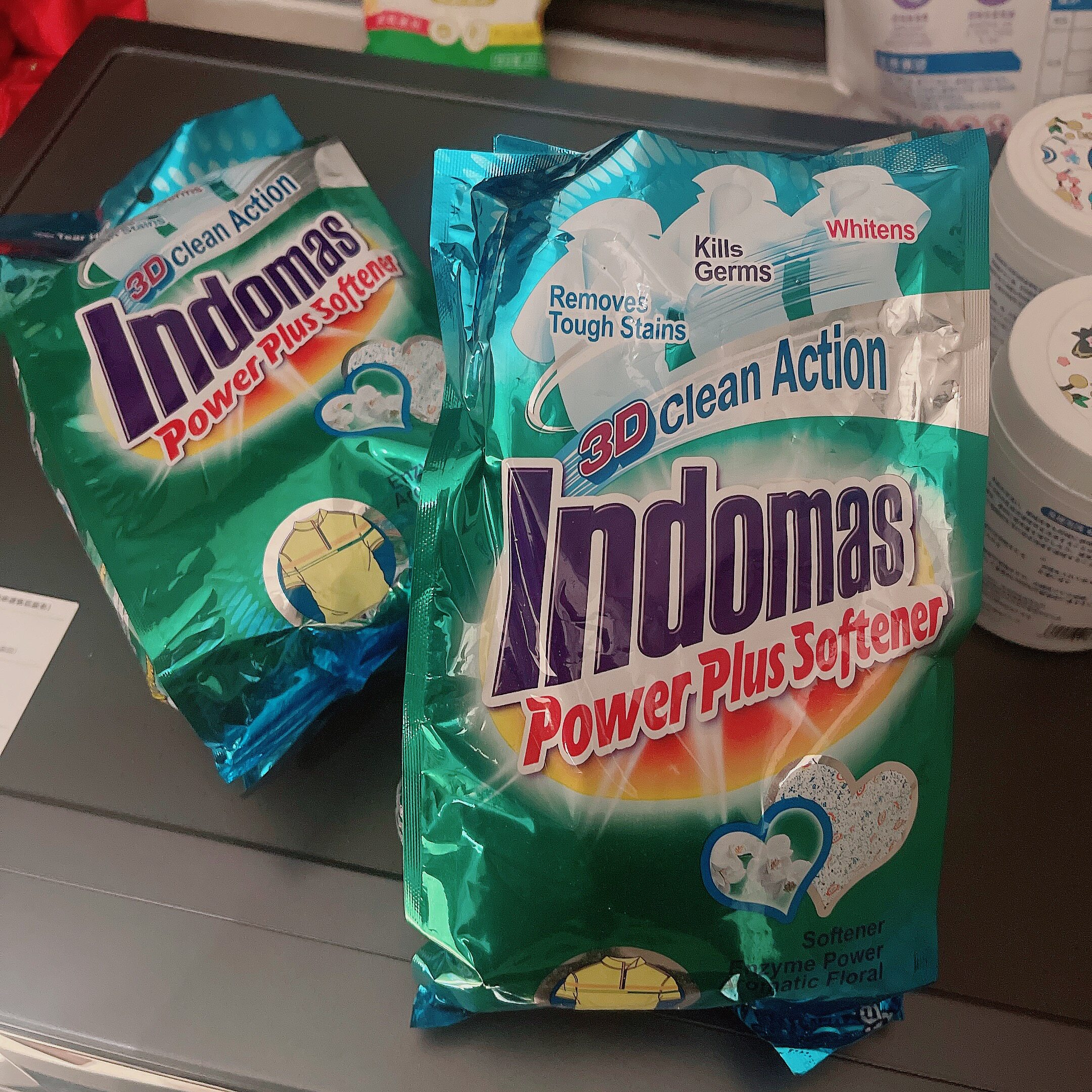 印尼原装进口3D多效柔顺洗衣粉乐维亚无磷皂粉香味持久去污渍880g