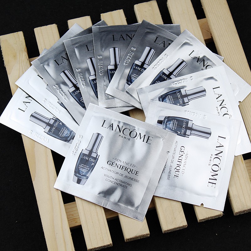 À¼Þ¢ о«»ª¼¡µ×Òº1ml*10Ƭ´ò°üÖÐСÑùƬװ СºÚÆ¿¾«»ª µ½2020Äê