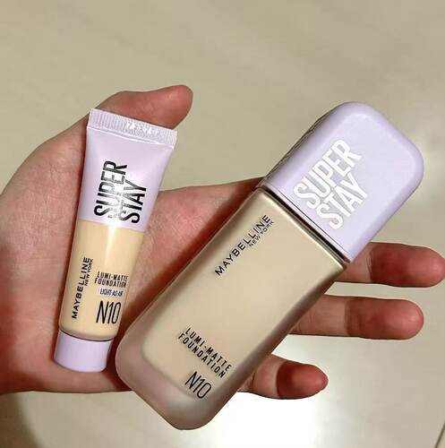 美宝莲持妆轻薄遮瑕粉底液小样