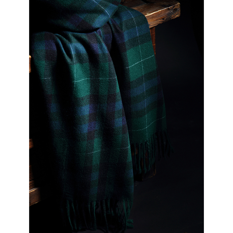 不输羊绒质感卓越祖母绿格子围巾