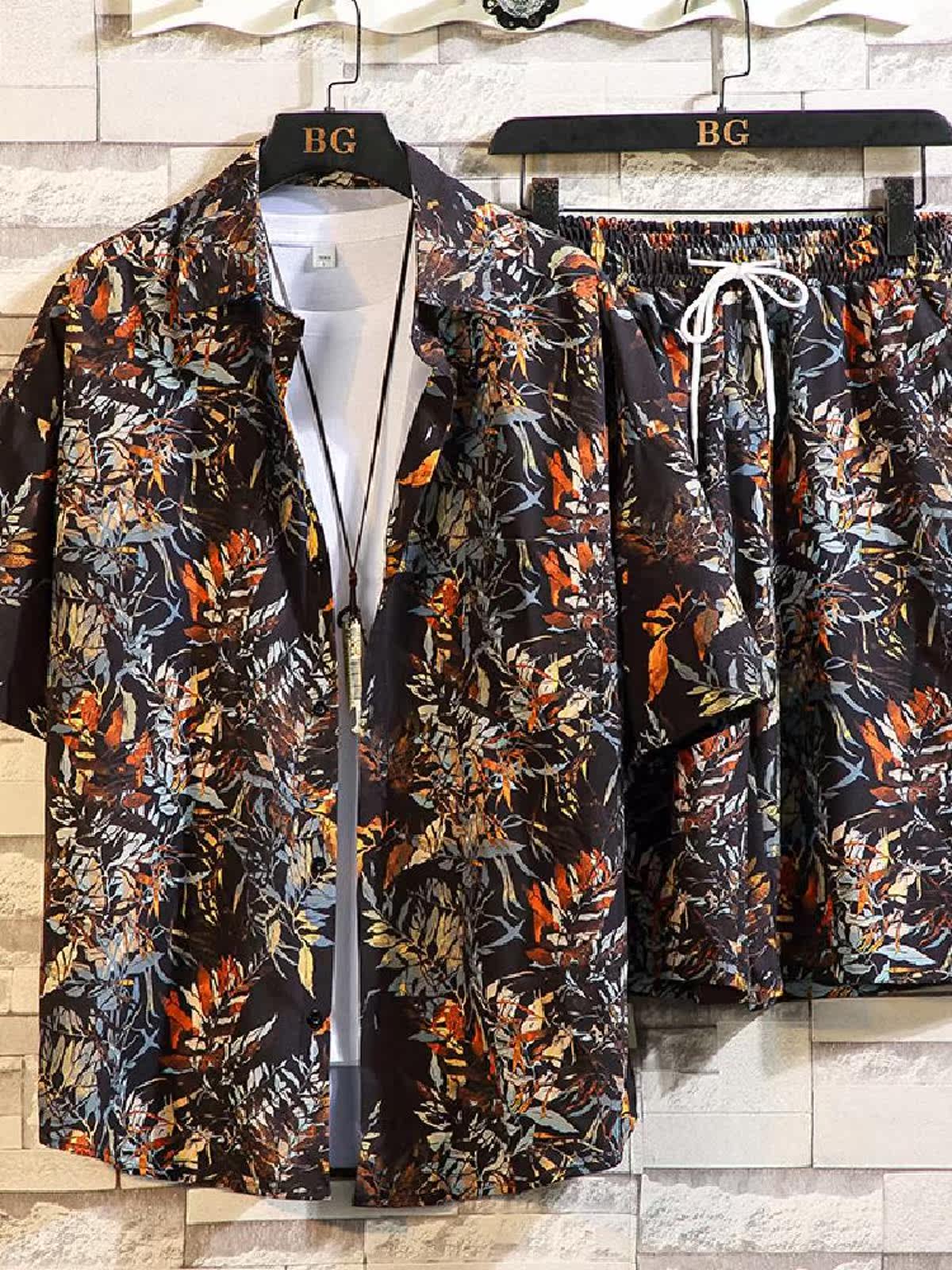 2024 남성용 새 잠옷 여름 얇은 플러스 지방 플러스 반팔 반바지 비치 캐주얼 대형 홈웨어 세트