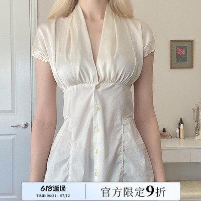 SWEETOWN法式优雅宫廷风高级感v领缎面衬衫收腰褶皱排扣短袖上衣