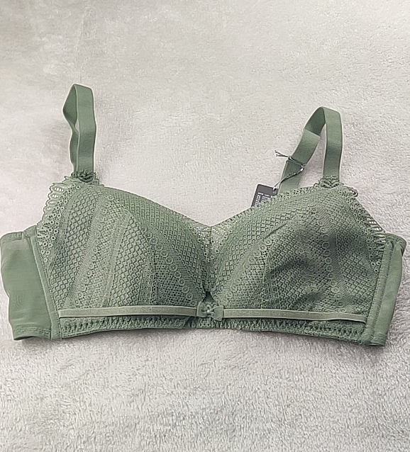 EBRA安莉芳旗下薄款收副乳无钢圈文胸女性感蕾丝大胸内衣KB00131