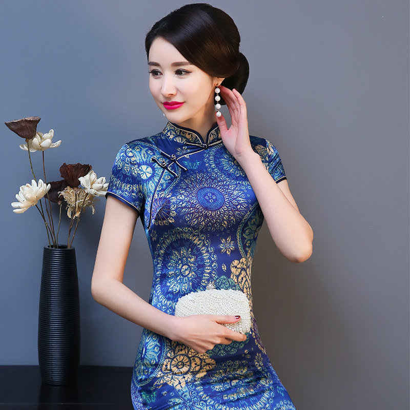 青花瓷蓝色真丝旗袍妈妈桑蚕丝连衣裙高端改良中老年高贵复古日常