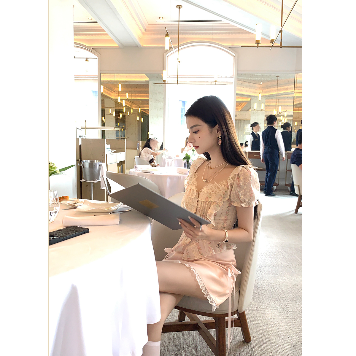 短袖系带温柔气质修身