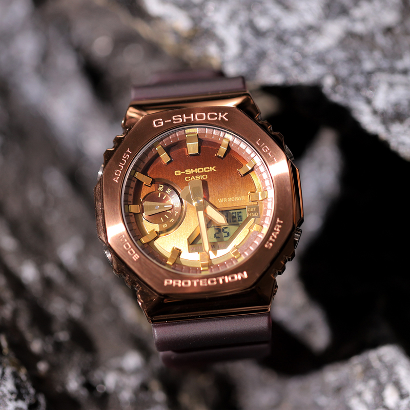 卡西欧G-SHOCK系列金属表盘