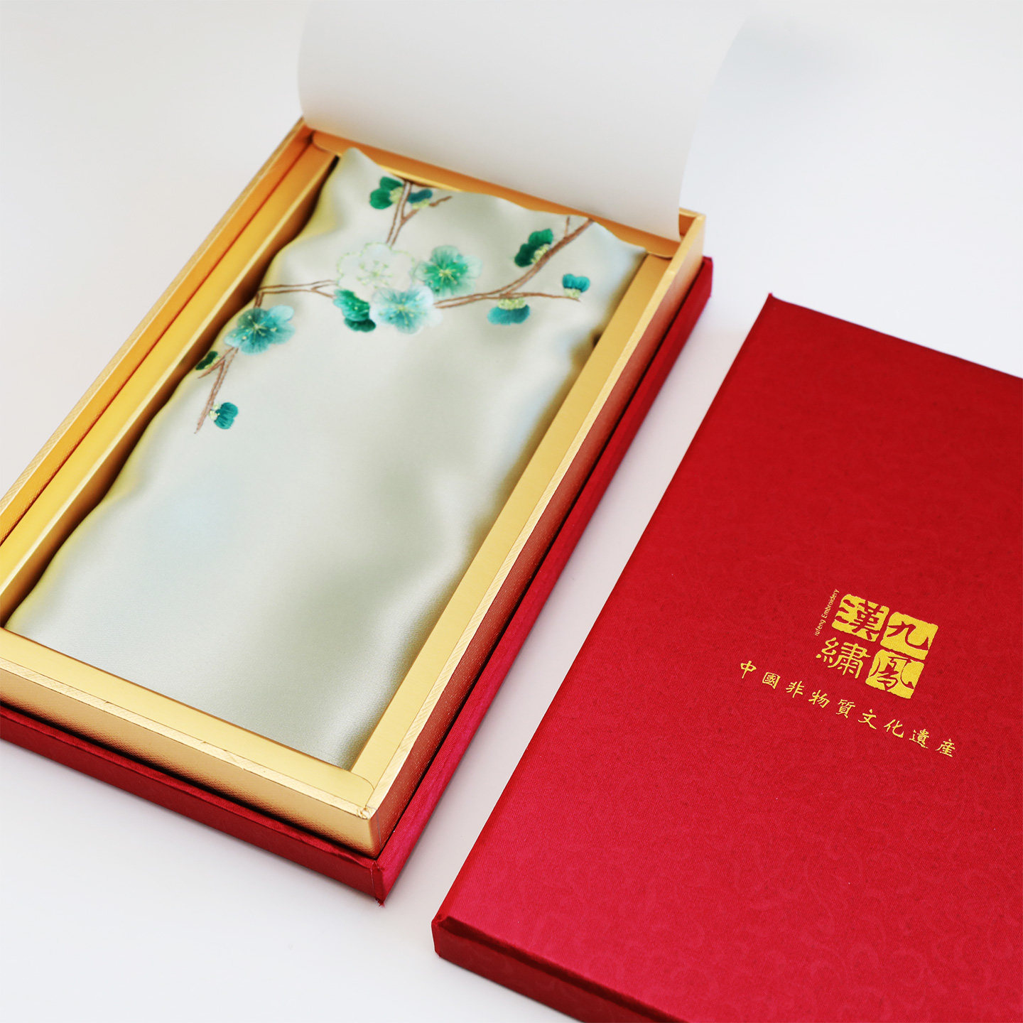 武汉特色礼品汉绣梅花方巾武汉市花手工刺绣丝巾中国风送老师妈妈