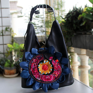 民族风精品老绣包复古头层牛皮大挎包手工刺绣苗绣斜挎女包