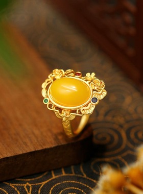 国潮新款镀金镂空仿琥珀蜜蜡戒指