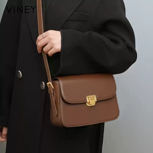 Viney包女包2024新款斜挎包秋冬信封包真皮腋下女包通勤单肩小包