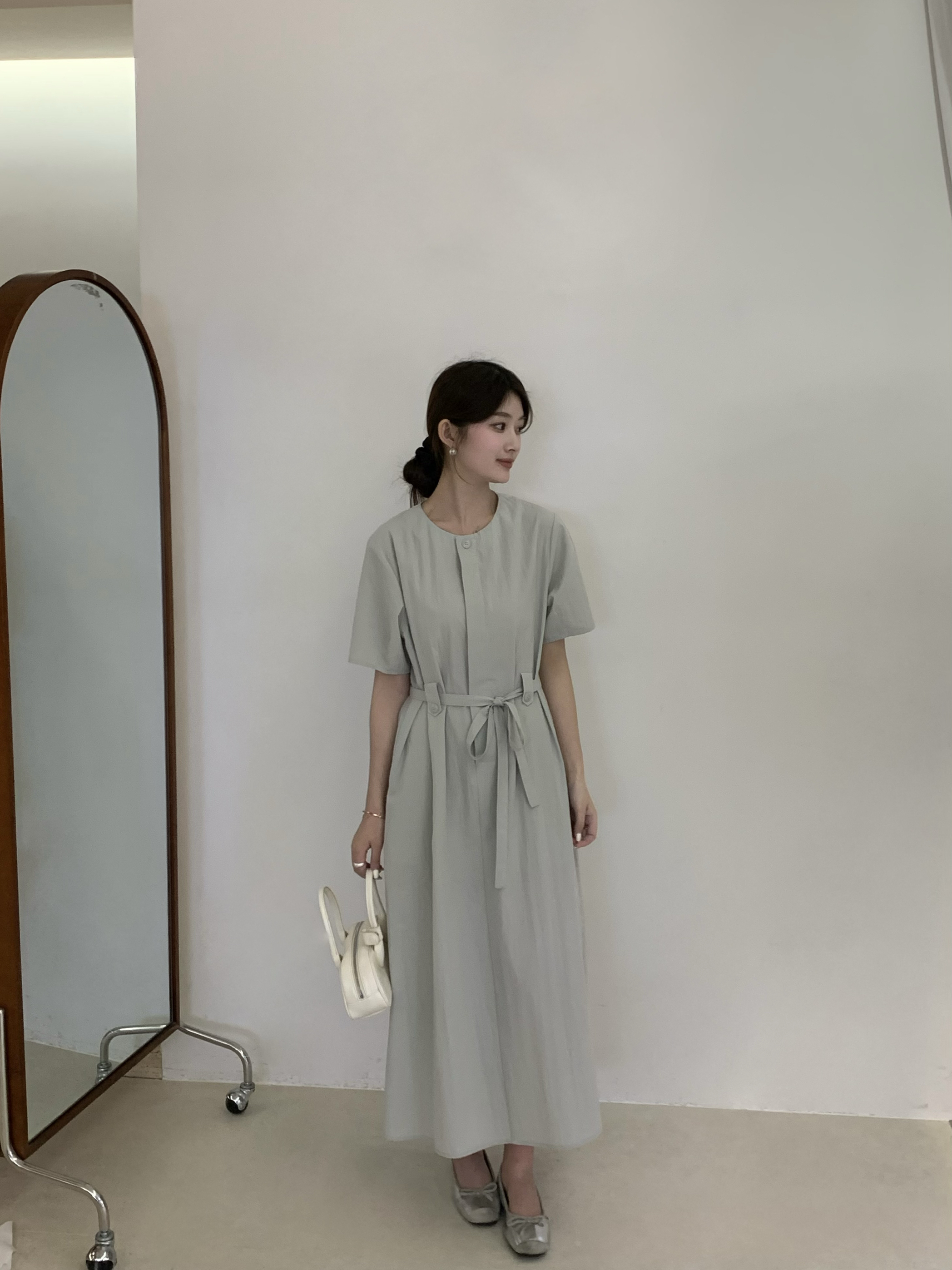 韩系连衣裙女2025春夏新款宽松显瘦系绳收腰短袖长款甜美减龄裙子
