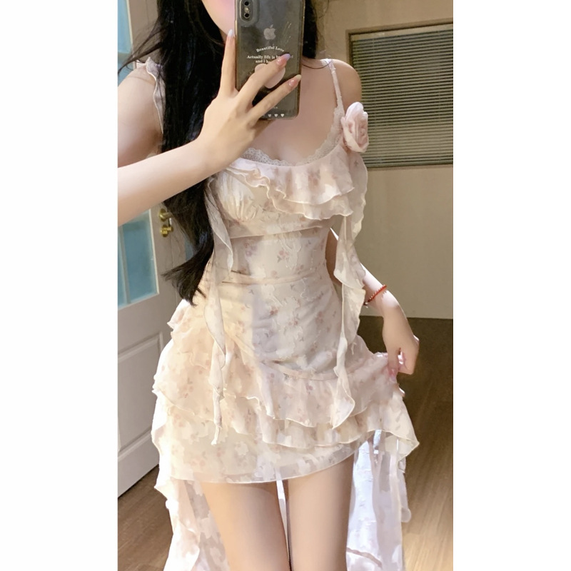 微醺2025夏季甜美碎花收腰显瘦连衣裙女新品气质韩系高腰不规则