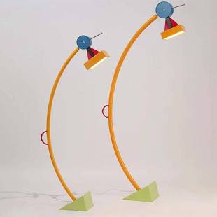 孟菲斯风格 饰儿童房卧室氛围灯 多彩几何落地灯创意设计客厅书房装