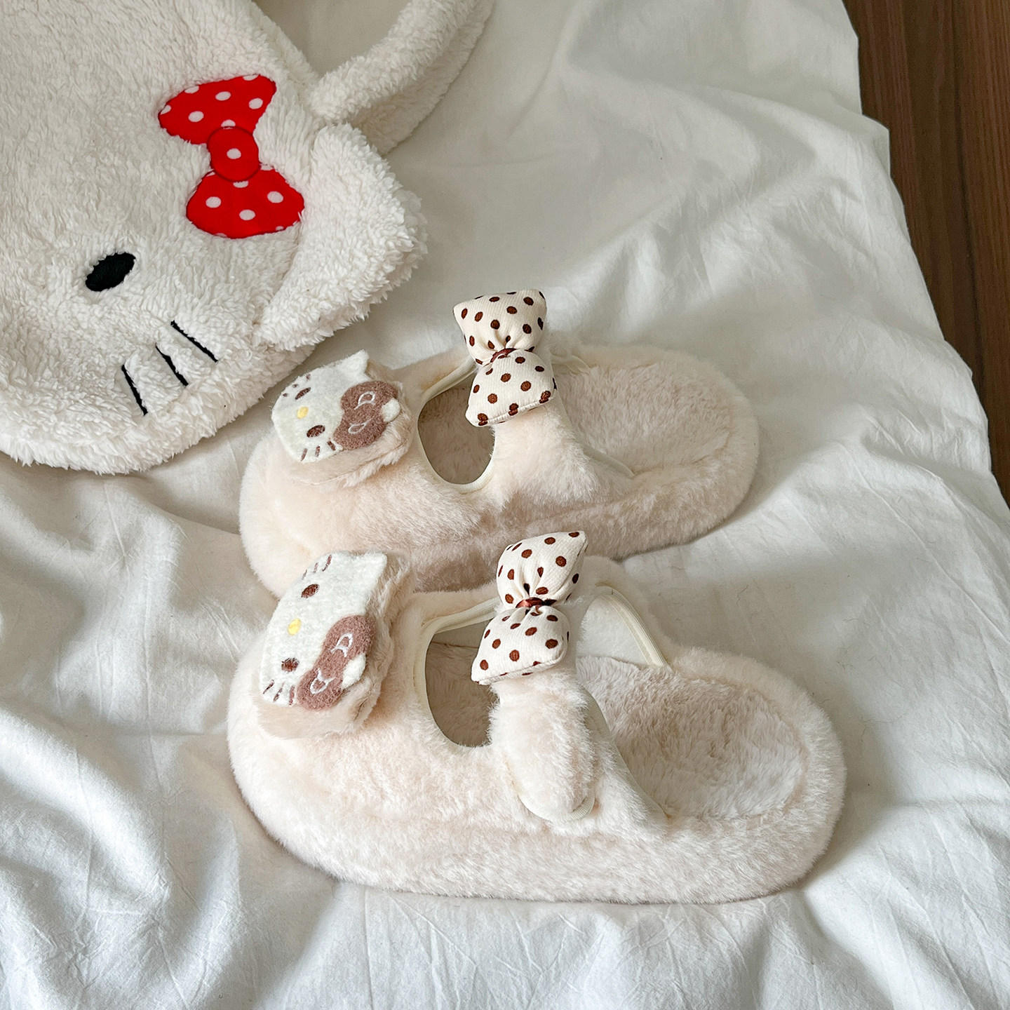 卡通kt猫女童毛毛鞋外穿2025新款冬季儿童厚底一脚蹬包头勃肯棉拖