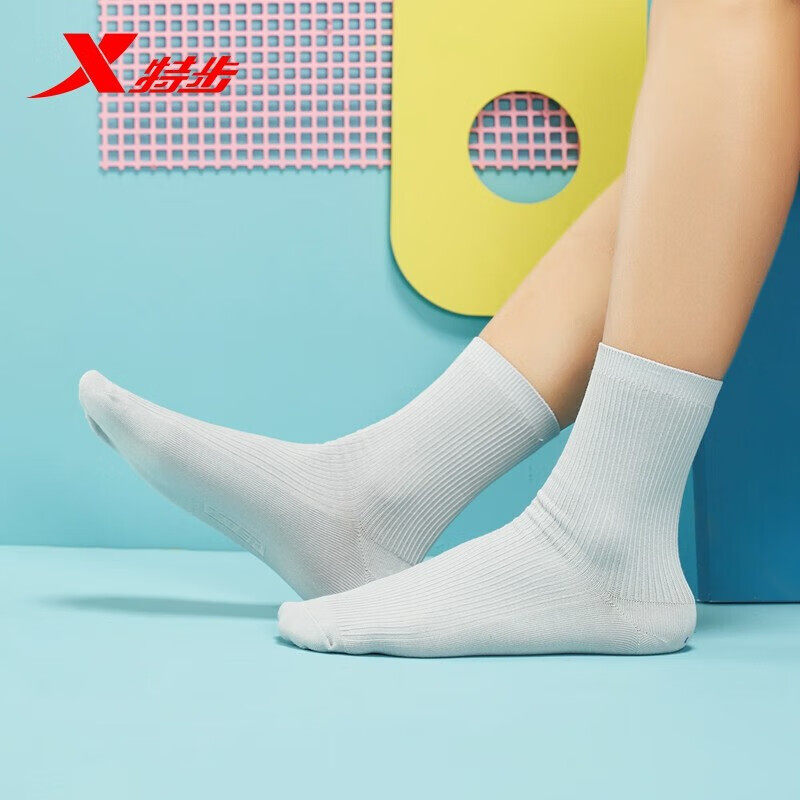 特步 /XTEP 运动袜男舒适中筒袜三双装男平板中袜透气男袜