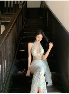 欧美纯欲风低胸波点飘带挂脖裙大露背辣妹晚礼服海岛度假沙滩长裙