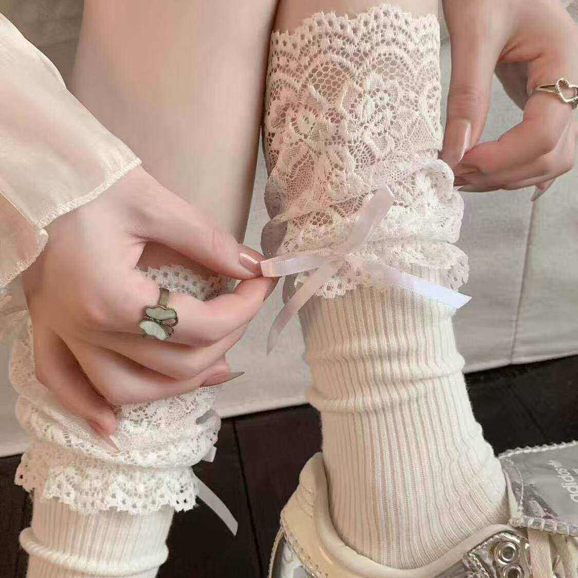 miu系精梳棉芭蕾风花边袜子女中筒袜堆堆小腿袜配靴子蕾丝花边袜