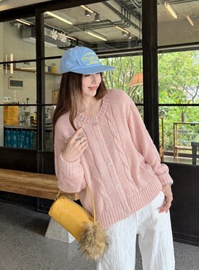 暖冬多巴胺蜜桃粉绞花加厚毛衣外套少女心简约百搭重工毛针织开衫