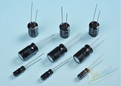 直插铝电解电容4.7UF 450V 10*17体积 一包500只 100元一包富井