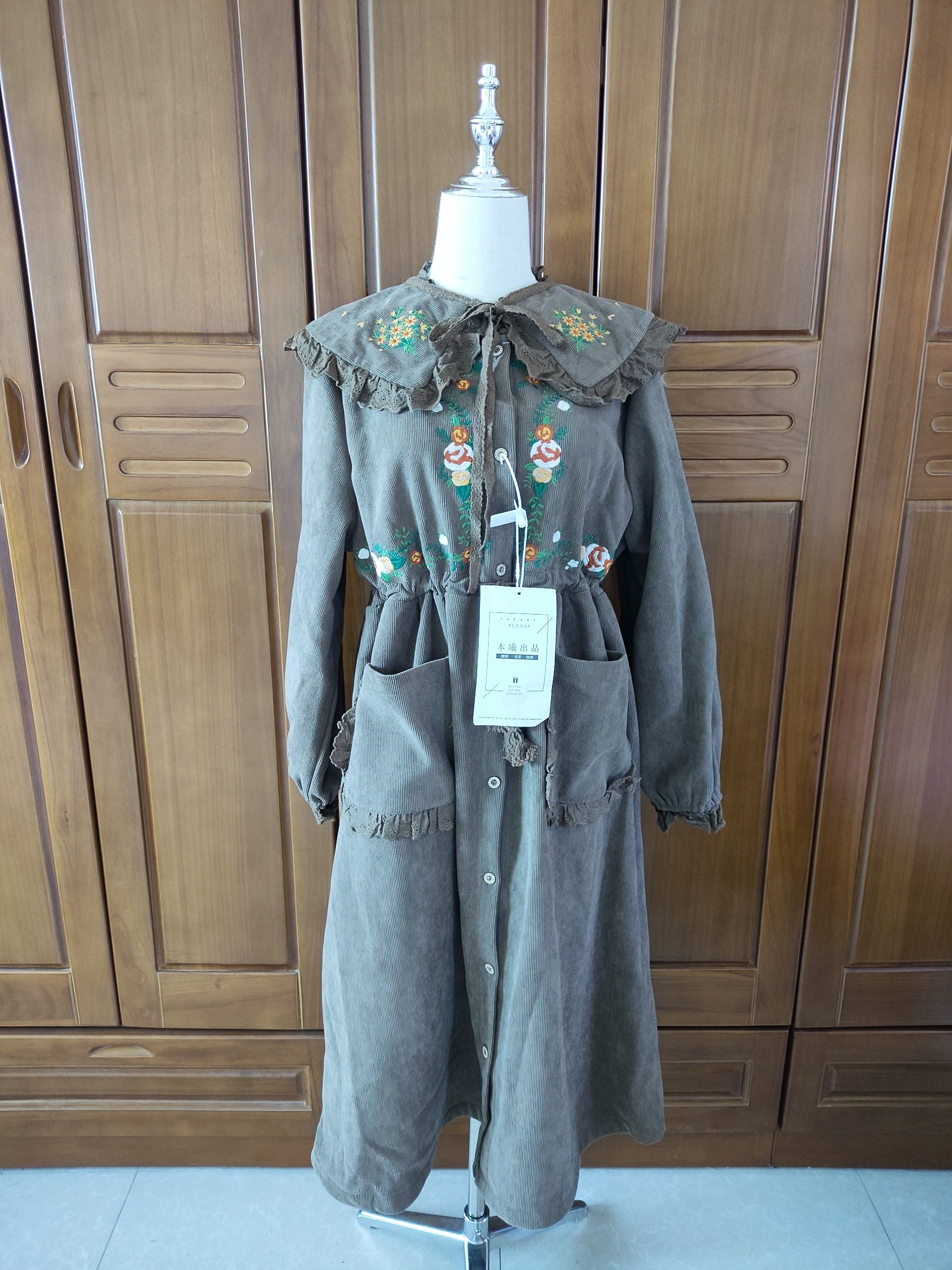森系复古花朵刺绣蕾丝边加绒加厚棉衣/棉服