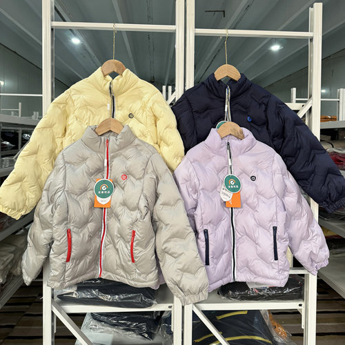 中大童户外防风三防轻量蓬松棉服