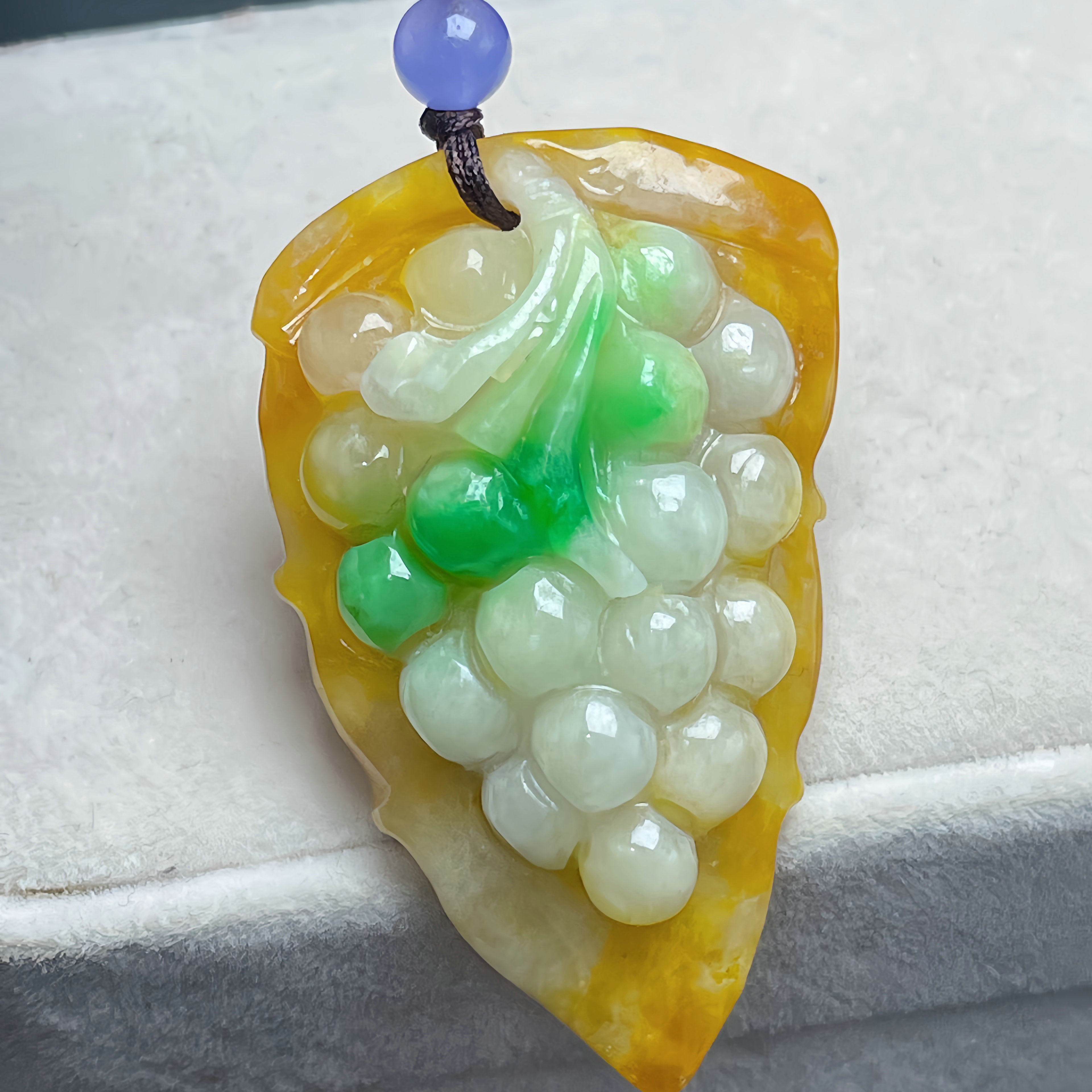 缅甸黄翡玉石葡萄多子多福项链玉坠玉石男女款挂件冰糯种