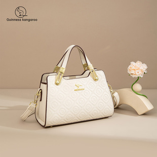 吉尼斯袋鼠万字纹压花斜挎包2025新款女士手提包大容量真皮单肩包