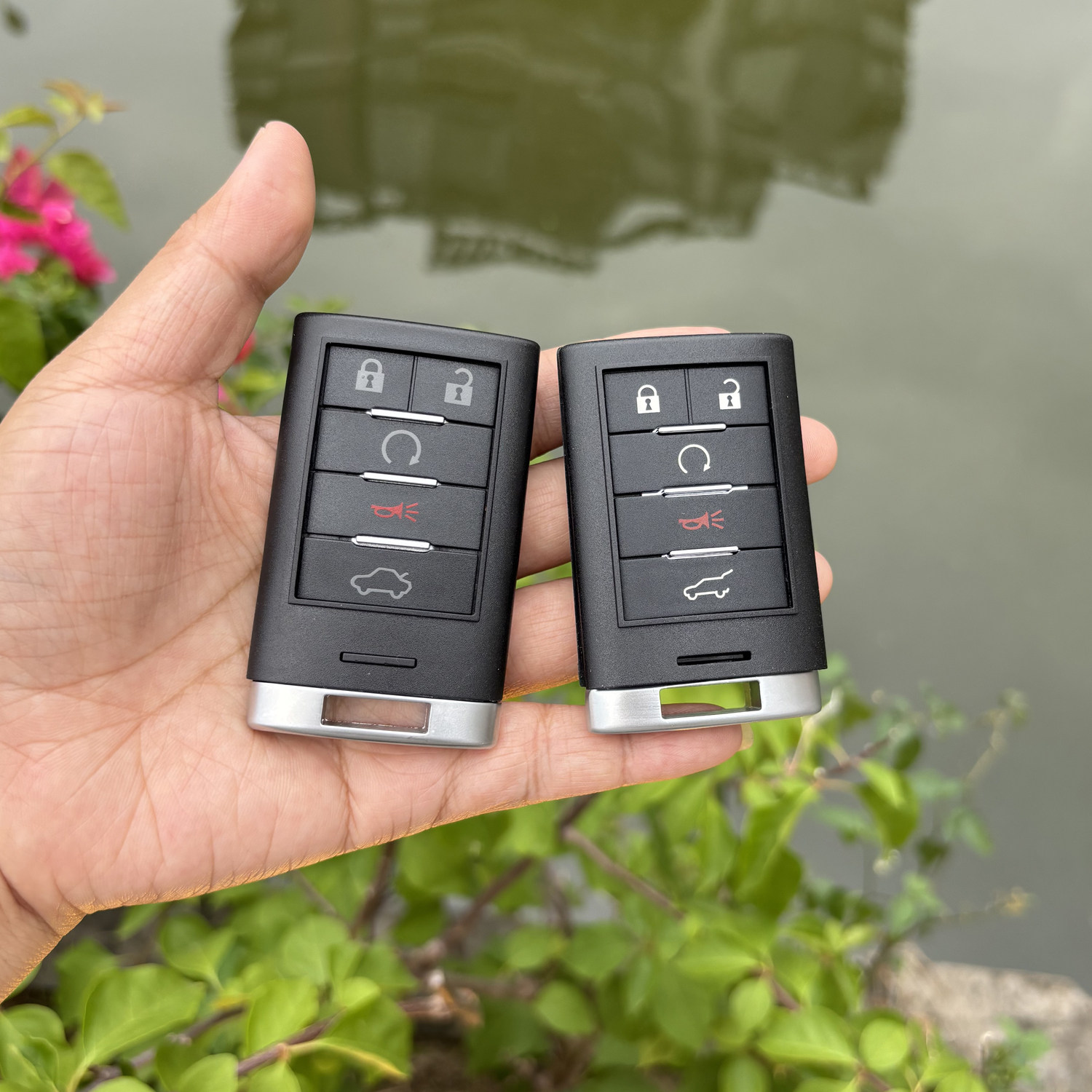 适用凯迪拉克SLS CTS XTS SRX ATSL赛威遥控器智能钥匙替换新外壳