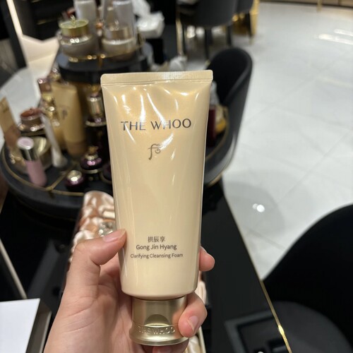 后拱辰享氨基酸洁面膏不紧绷