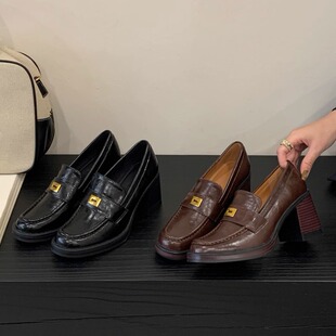 2025年春秋新款法式金属扣粗跟高跟鞋女软皮不磨脚制服洛丽塔单鞋