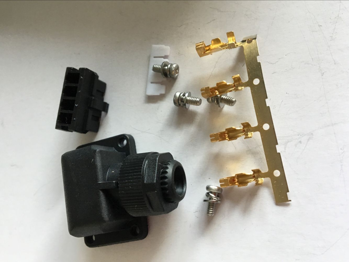 国产三菱JN4FT04SJ1-R4芯伺服连接器三菱J3ES伺服电机电源插头