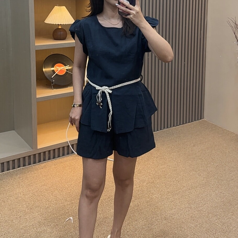 2025夏季新款时尚套装女设计感小众露肩衬衫上衣高腰短裤两件套潮