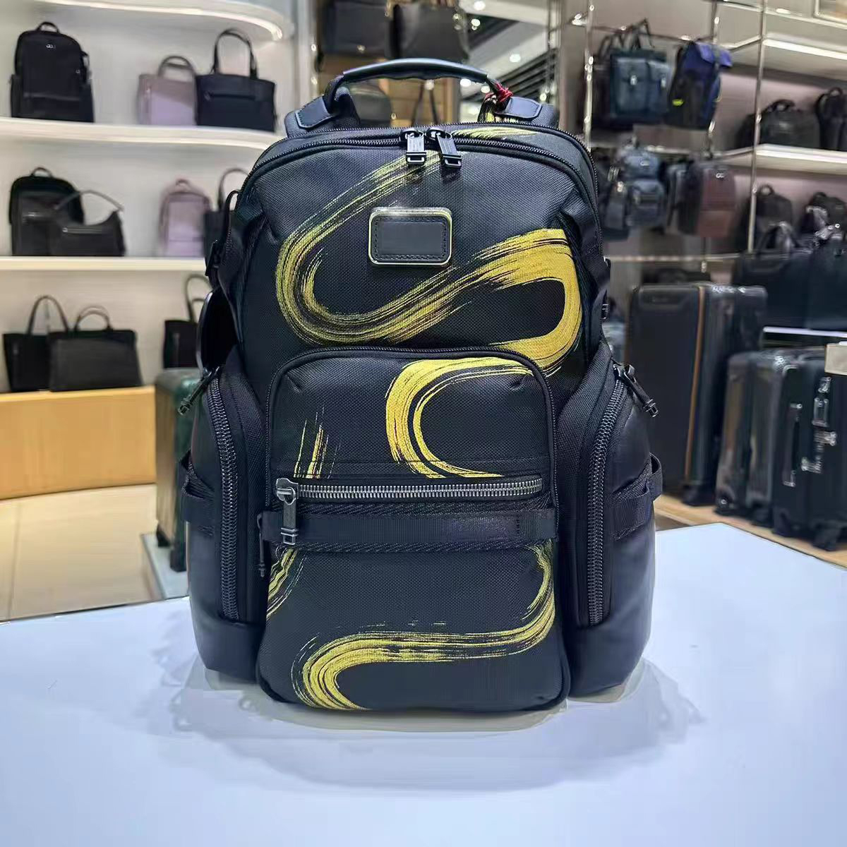 弹道尼龙蛇年双肩包男232793金色蛇年纹理可拓展休闲商务电脑背包