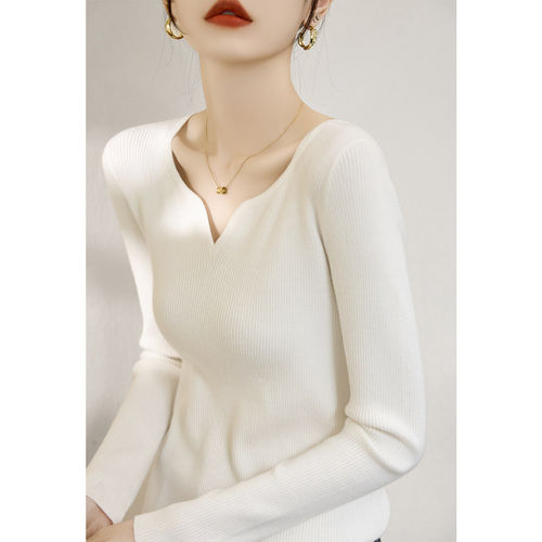 秋冬新款白色长袖针织衫