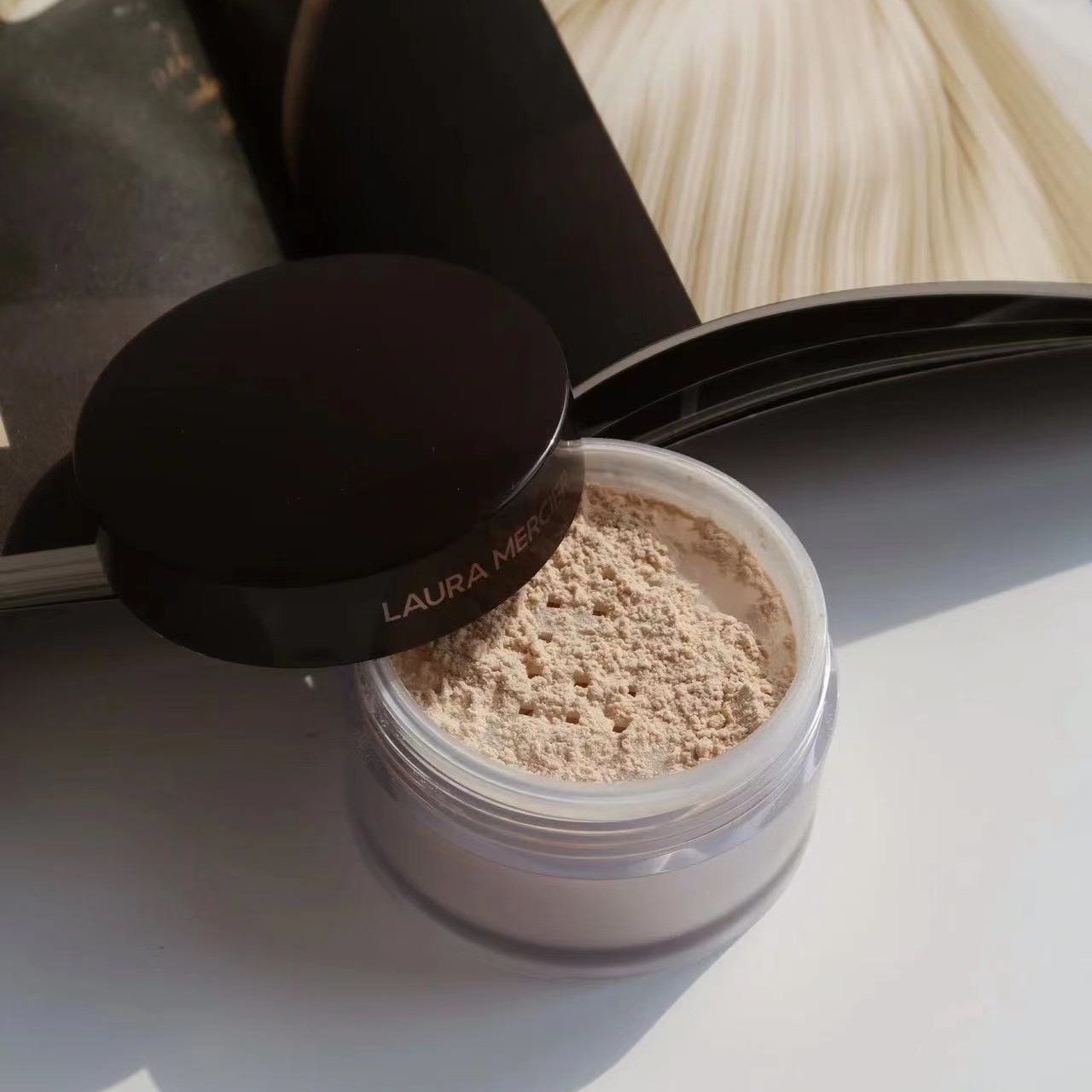 【保税】laura罗拉经典散粉29g控油定妆蜜粉哑光柔焦持妆 宿星
