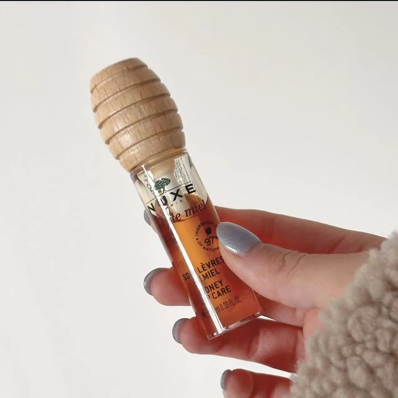 欧树nuxe蜂蜜二合一润唇油