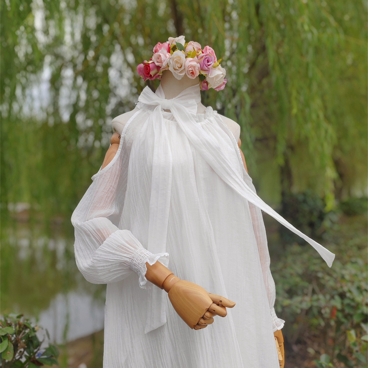 兔子大人|手作服 宽松白色天丝挂脖抽绳绑带领露肩长袖连衣裙仙