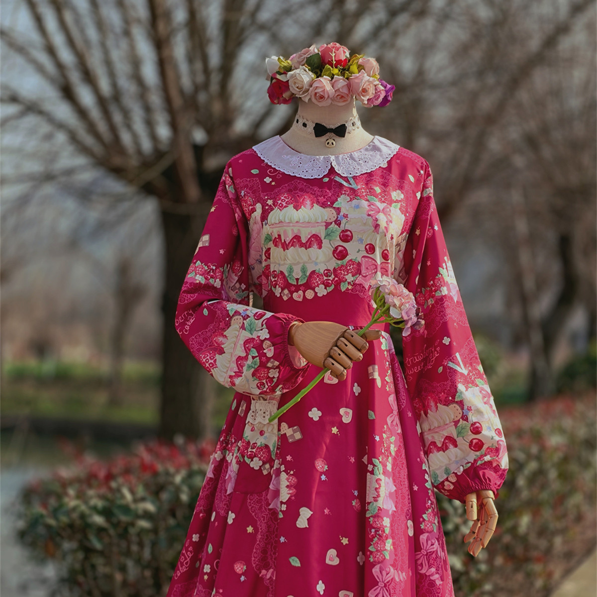 兔子大人｜手作服 洛丽塔甜美草莓蛋糕花边领大摆长袖口袋连衣裙