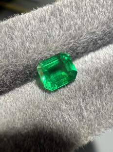 哥伦比亚祖母绿无油木佐色1.71克拉古柏林和GIA双证