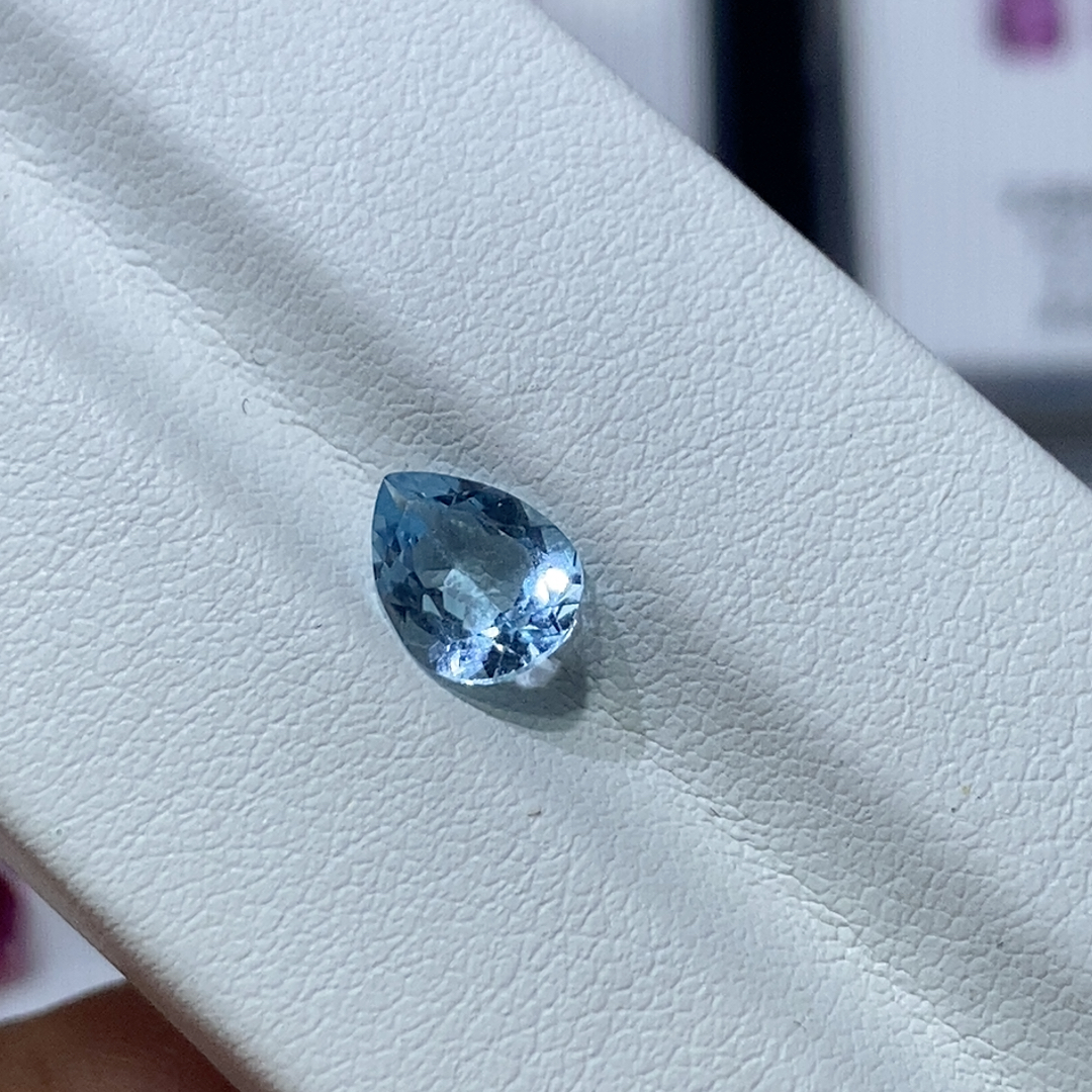 天然海蓝宝6*8水滴